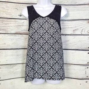 Maurices Women’s Navy White Damask Print Tank Top XS Lace Trim Sleeveless